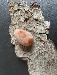 Sonnenstein - Trommelstein, gebohrt