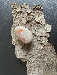 Sonnenstein - Trommelstein, gebohrt