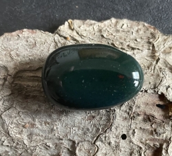 Heliotrop - Trommelstein,gebohrt